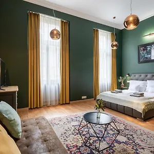 https://luxory-place-in-the-heart-of-budapest.inbudapesthotels.com